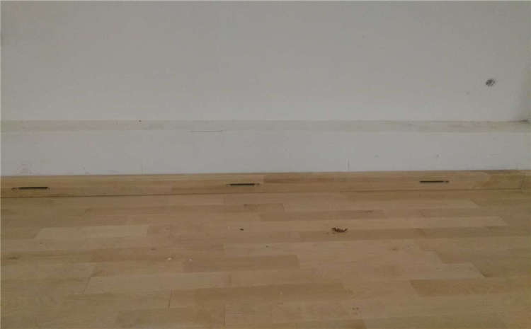 22厚排球館木地板一般多少錢？