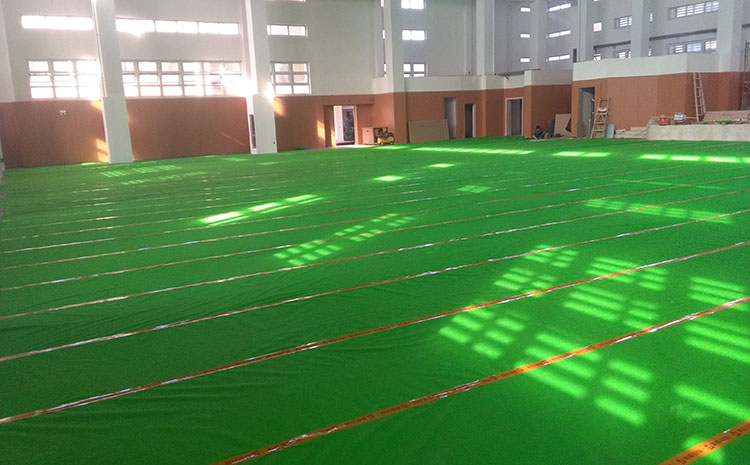 運(yùn)動(dòng)木地板需要及時(shí)進(jìn)行防滑保養(yǎng)