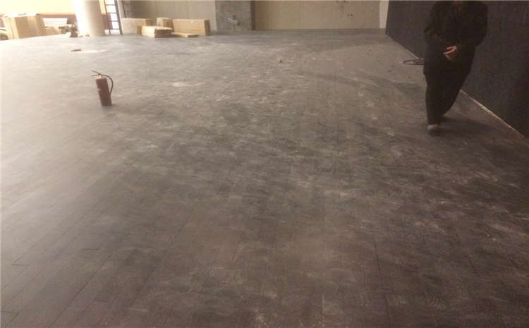 昆明專業(yè)實木運動地板怎么安裝