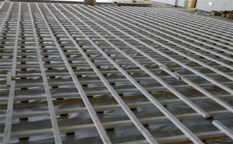 學(xué)校體育運(yùn)動(dòng)地板怎么翻新