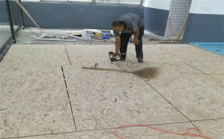 橡膠木木地板籃球館怎么翻新？