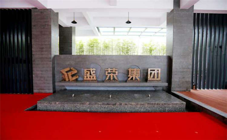 單層龍骨結(jié)構(gòu)籃球木地板多少錢一平？