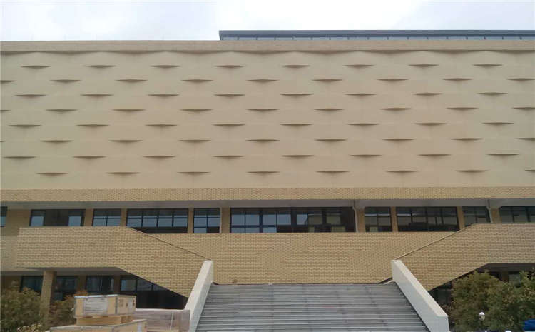 柞木實(shí)木運(yùn)動(dòng)地板一般多少錢？