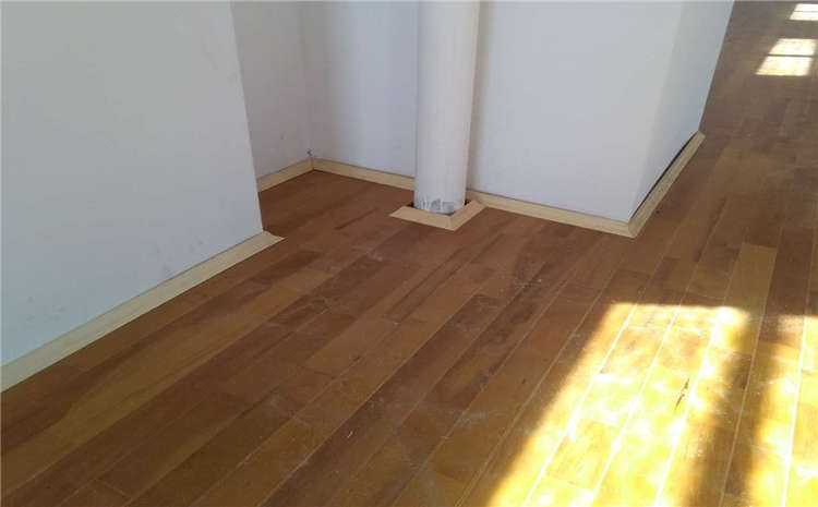 籃球館運(yùn)動(dòng)木地板的功能