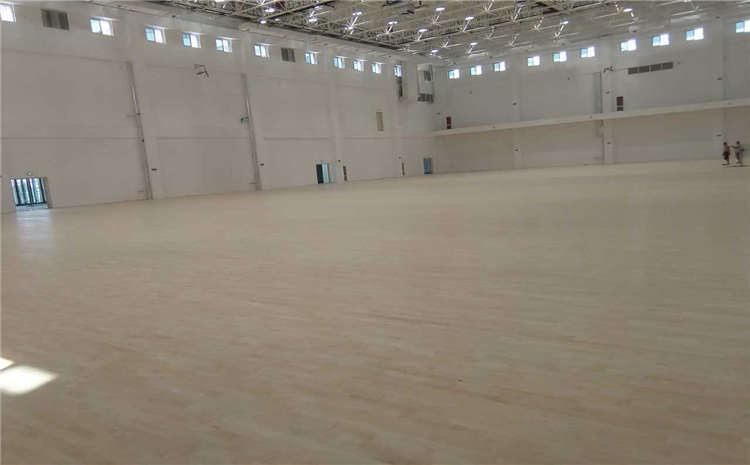 福建硬木企口體育場地板廠家報價