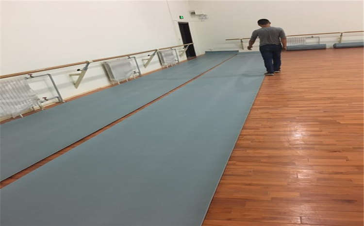 舞蹈木地板好不好？