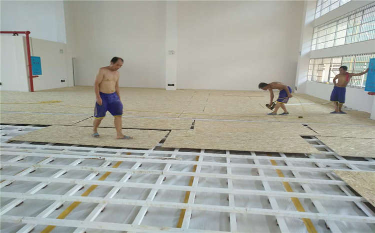 拼裝體育木地板打磨翻新