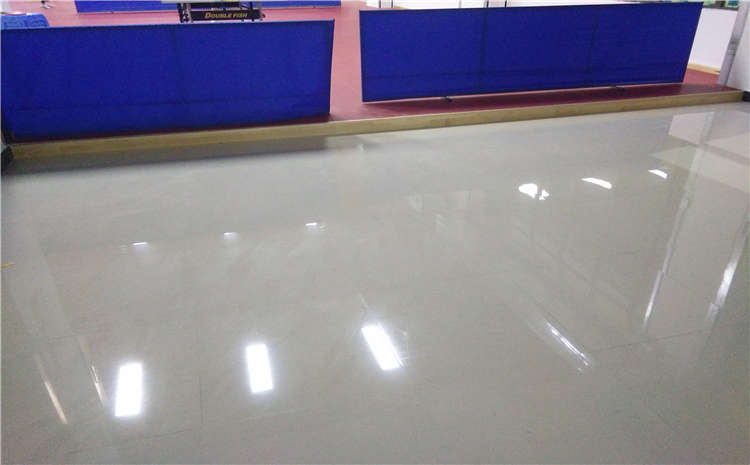 冬天體育木地板咋養(yǎng)護？