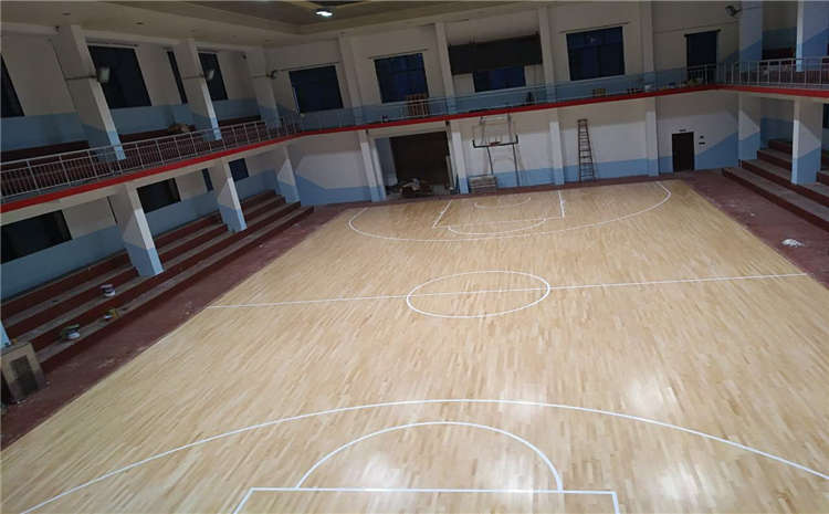 拼接板體育運(yùn)動地板結(jié)構(gòu)