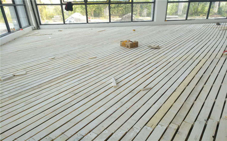 體育館木地板一般多少錢？24厚