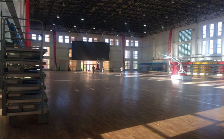 河南體育場(chǎng)地板怎么選