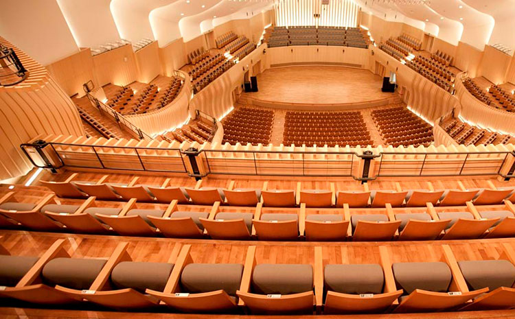 銀川柞木體育場地板多少錢一平米