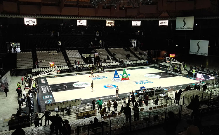 柞木籃球場(chǎng)地木地板結(jié)構(gòu)