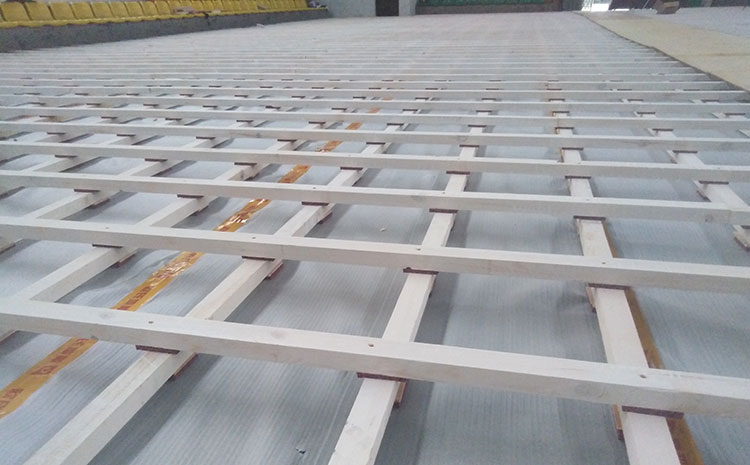 松木籃球運(yùn)動(dòng)地板怎么維修？