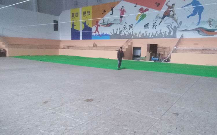 如何通過(guò)證書來(lái)辨別籃球館運(yùn)動(dòng)木地板質(zhì)量的好壞？