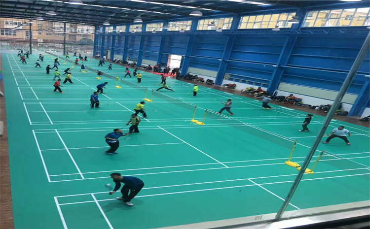 籃球場館運(yùn)動木地板如何選擇？