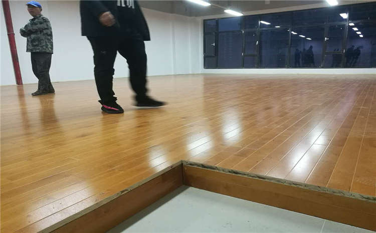 籃球木地板翻新條件