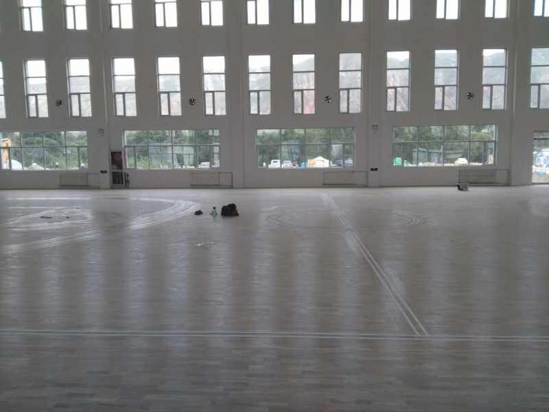 體育木地板圖片