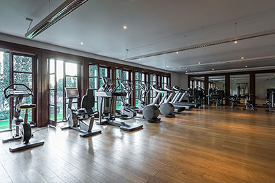 室內健身運動應該選擇什么類型的地板？