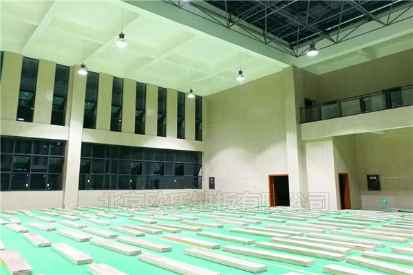 四川瀘州市敘永縣城西實驗學(xué)校運動木地板鋪設(shè)工程案例-1