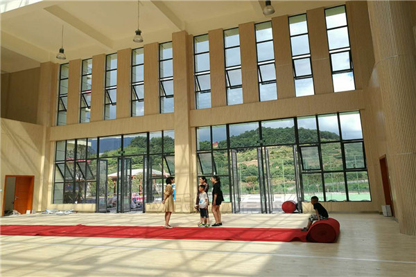 四川瀘州市敘永縣城西實驗學(xué)校運動木地板鋪設(shè)工程案例-5