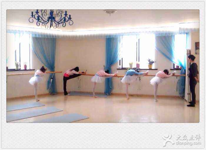 8種不可或缺的舞蹈室的基礎(chǔ)設(shè)備 8種不可或缺的舞蹈室的基礎(chǔ)設(shè)備