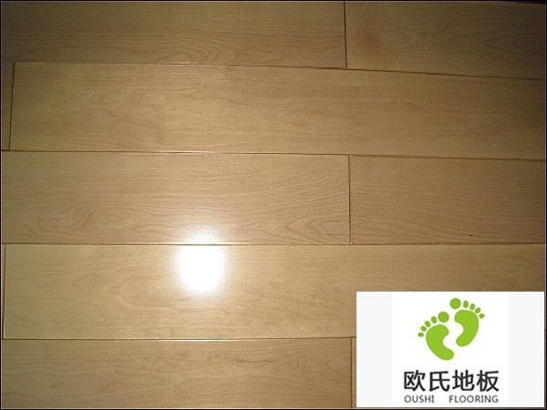 體育木地板色差控制