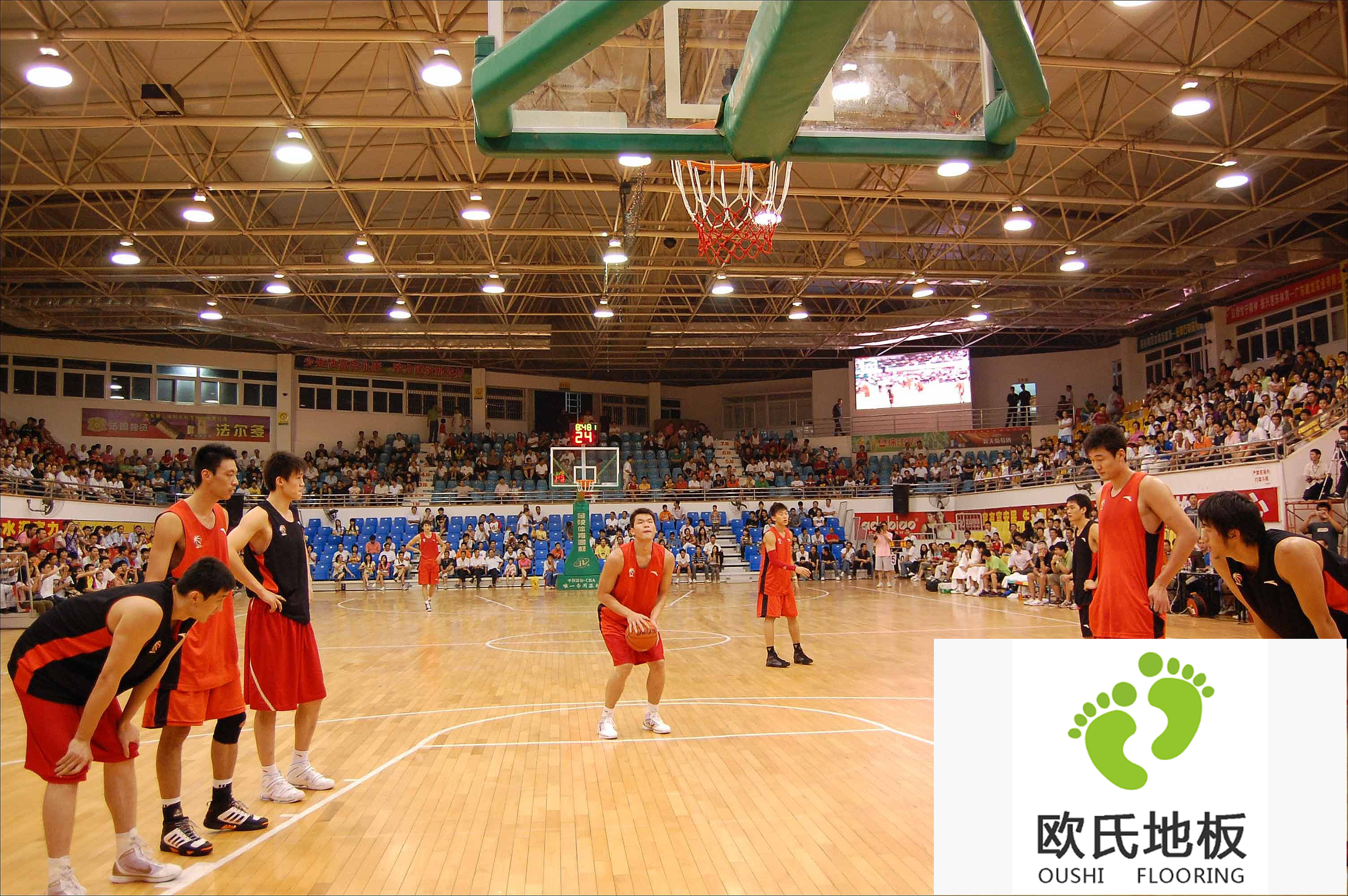 日常如何保護(hù)籃球運(yùn)動(dòng)地板
