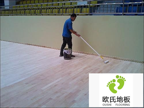 這些行為可能不經(jīng)意間會損害著您的籃球館地板