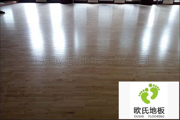 山西太原龍頭大廈運(yùn)動(dòng)木地板鋪設(shè)工程