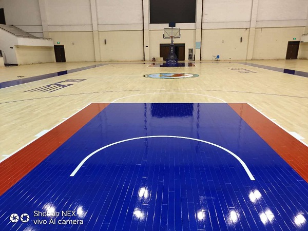 江蘇省溧陽中學體育館運動地板竣工