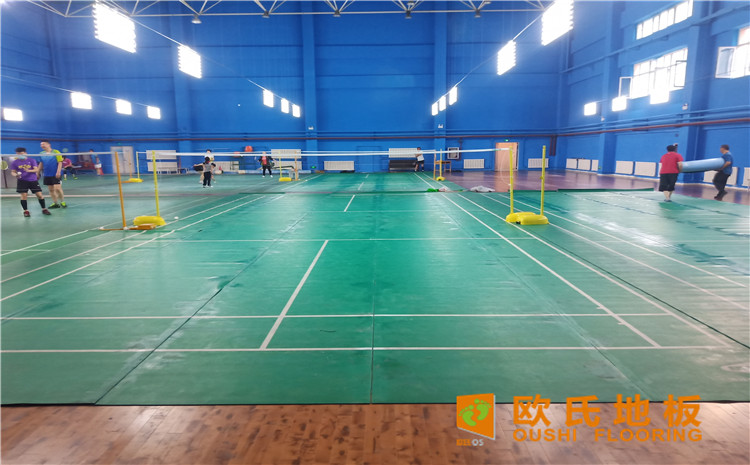 烏魯木齊東風花苑小區(qū)羽毛球館木地板項目