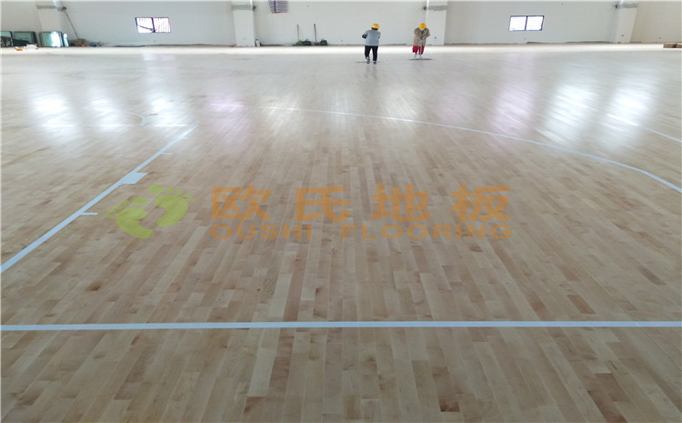冮蘇宿遷項(xiàng)里學(xué)校籃球館木地板案例