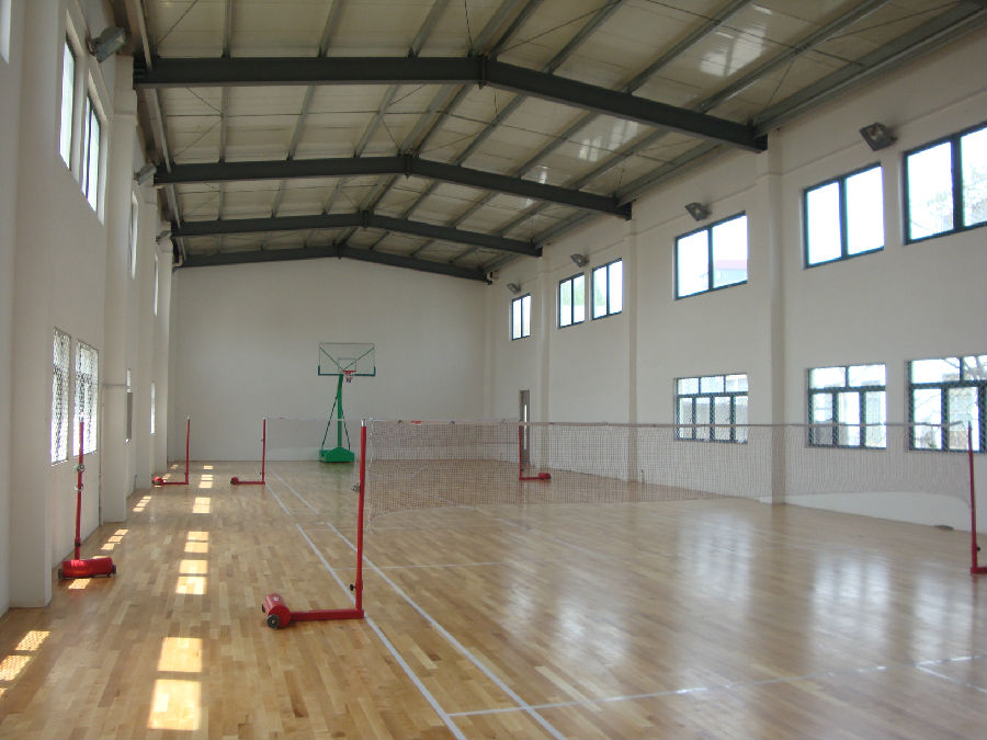 體育地板施工不同階段